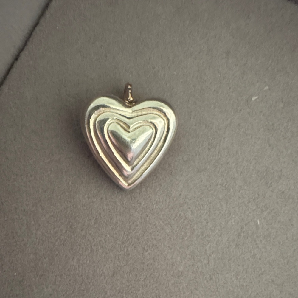 Elegant Silver Puffy Heart Pendant